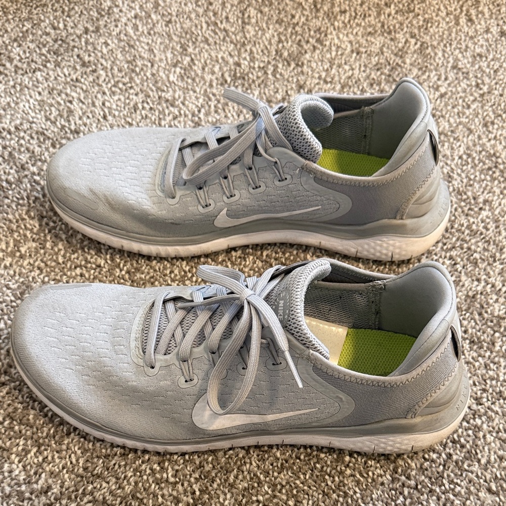 Nike Light Gray Running Shoes
